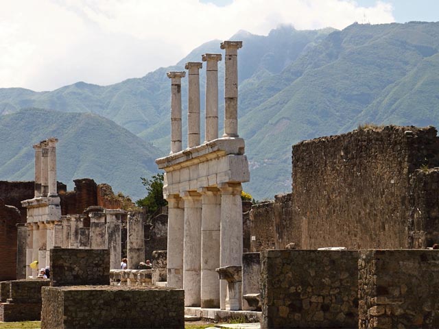 ENCANTOS DEL SUR DE ITALIA, COSTA AMALFITANA Y ROMA