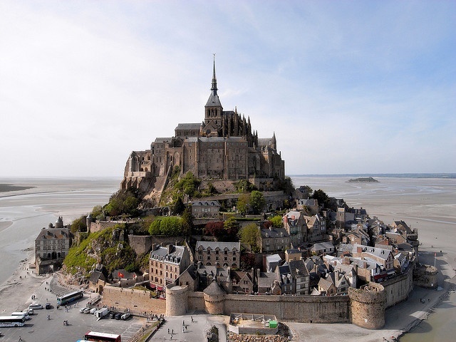 Londres, Mont Saint Michel e Paris Econômica