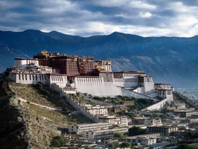 MITOS Y LEYENDAS NEPAL Y BHUTAN - EXTENSION A TÍBET III - Servicio en Privado