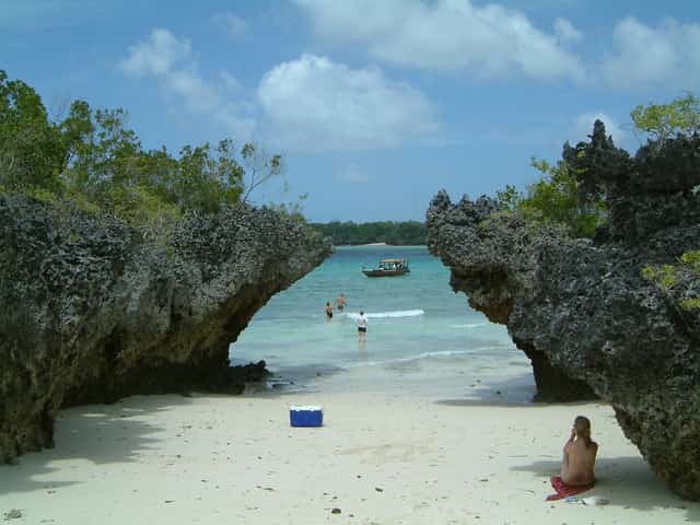 ISLA ZANZIBAR 5*: HOTEL GOLD ZANZIBAR (7 NOCHES EN HABITACION DELUXE GARDEN EN MP)