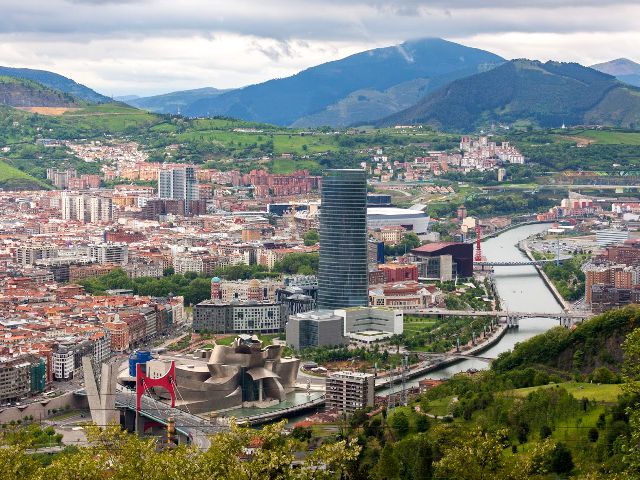 Madri, País Basco, Lourdes, Provença e Borgonha com Paris
