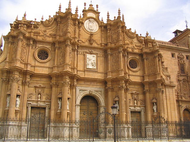 Barcelona, Levante y Andalucía al Completo con Tren de Alta Velocidad